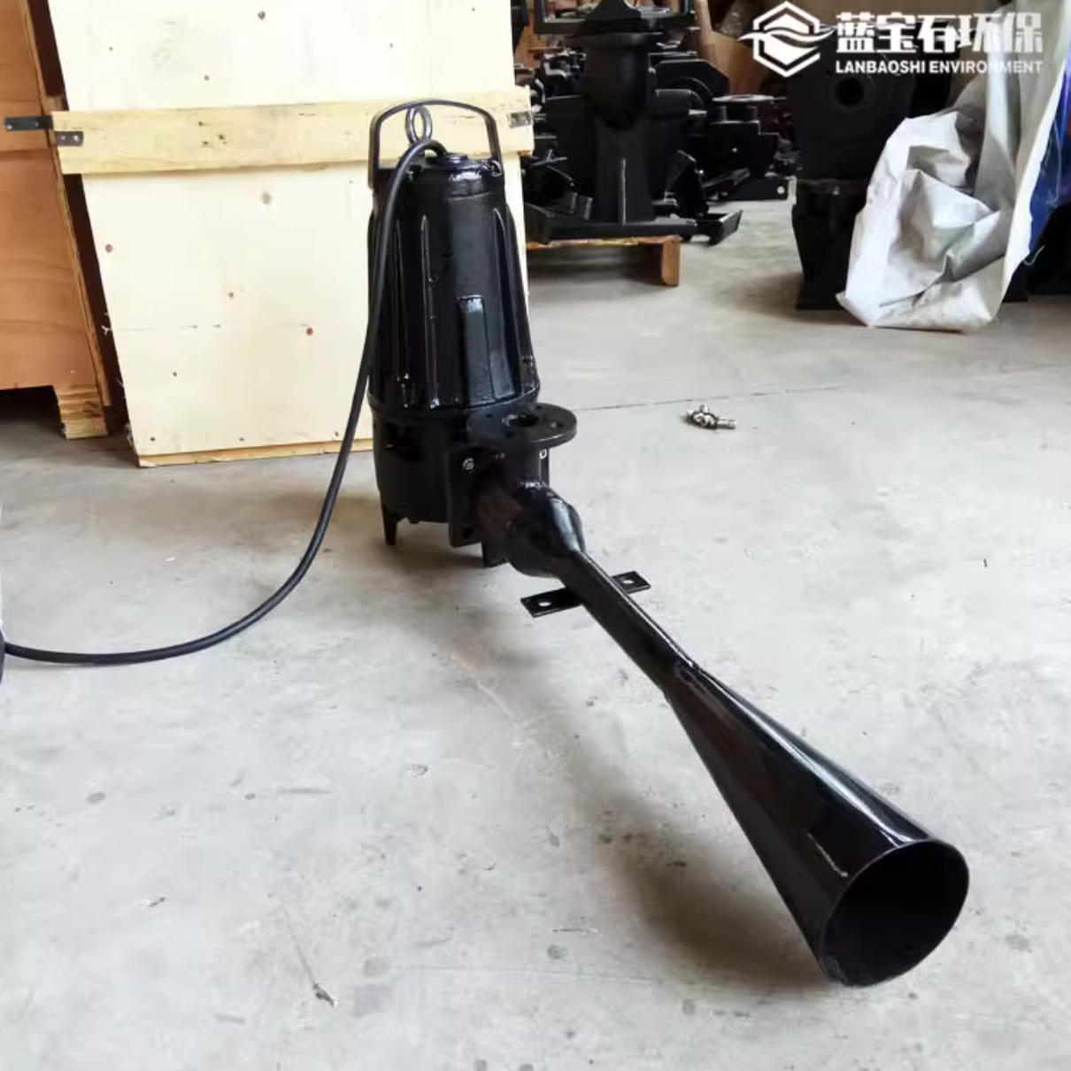 南京藍寶石環(huán)保與湖南公司合作，提供QSB0.75kw潛水射流曝氣機設(shè)備